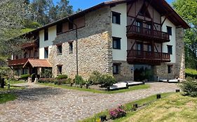 Hotel-apartamento Rural Atxurra  3*